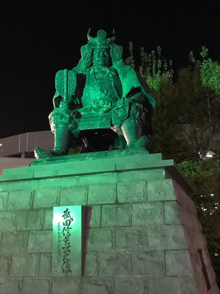 甲斐　武田信玄公の銅像